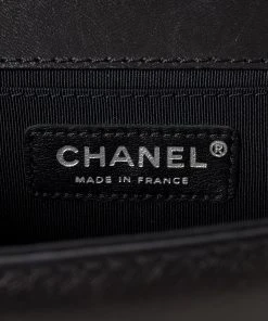 Salt WHAT'S HOT Chanel Old Medium Boy Bag