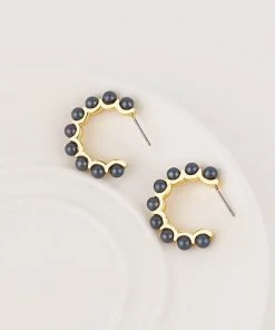 QuayL Perfect Pearl Huggie - Gray