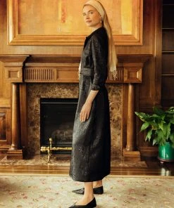 Daphne Wilde Bee, Black Moire CLOTHING