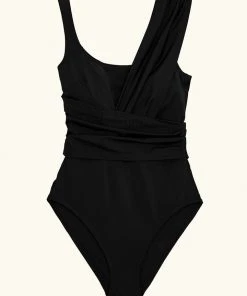 Follow Suit The Chase One Piece