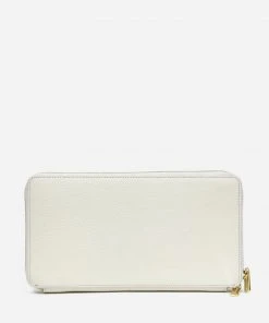Neely & Chloe WHAT'S HOT No. 29 The Travel Wallet