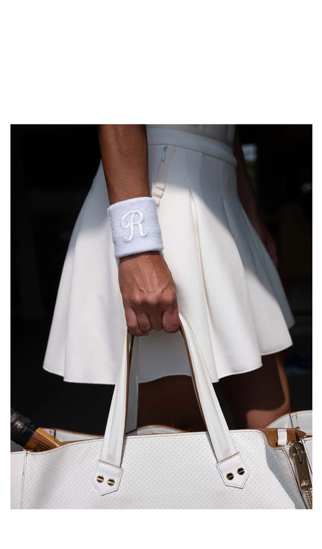 HEDGE Darrow Boxpleat Skirt WHAT'S HOT 19 HEDGE Darrow Boxpleat Skirt WHAT'S HOT