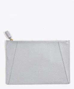 Neely & Chloe WHAT'S HOT No. 9 The Flat Clutch