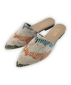 Artemis Design Co. Astrid Velvet Babouche