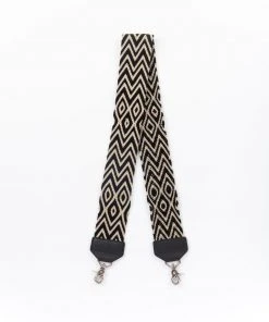 Salt The Zoe WHAT'S HOT 18 Salt The Zoe WHAT'S HOT