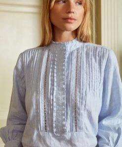 Seraphina THE LADDER LACE BLOUSE | Sea Blue Chambray