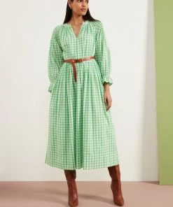 Seraphina THE SCALLOP SMOCKED DRESS |