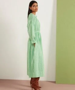 Seraphina THE SCALLOP SMOCKED DRESS |