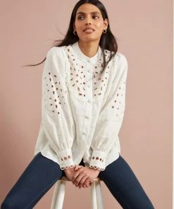 Seraphina WHAT'S HOT CUTWORK BLOUSE |