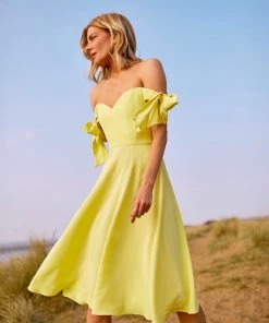 Valle & Vik WHAT'S HOT The Lady Revenge | Butter Yellow