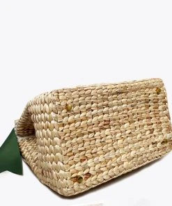 MME.Mink MME. CARLTON STRAW MOSS