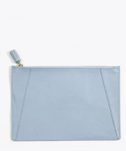 Neely & Chloe WHAT'S HOT No. 9 The Flat Clutch