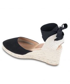 Patricia Green WHAT'S HOT Leon Closed Toe Lace Up Espadrille