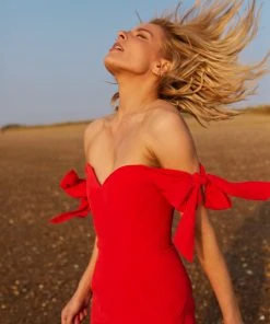 Valle & Vik The Revenge | Romance Red WHAT'S HOT 9 Valle & Vik The Revenge | Romance Red WHAT'S HOT