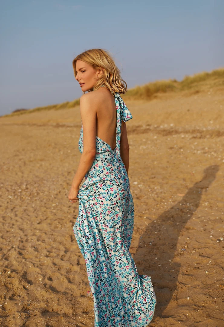 Valle & Vik The Goddess | Berry Cherry Turquoise WHAT'S HOT 4 Valle & Vik The Goddess | Berry Cherry Turquoise WHAT'S HOT