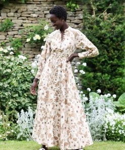 Seraphina CLOTHING THE BUTTON MAXI DRESS | Brown Florals