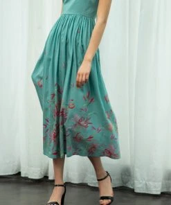 Sruti Dalmia WHAT'S HOT Spider Lily Dress 9 Sruti Dalmia WHAT'S HOT Spider Lily Dress