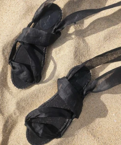 Es Par Ta Sueño Oscuro ACCESSORIES