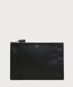 Neely & Chloe WHAT'S HOT No. 9 The Flat Clutch