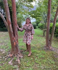 Sue Sartor Flounce™️ Shorty | Brick / Wheat