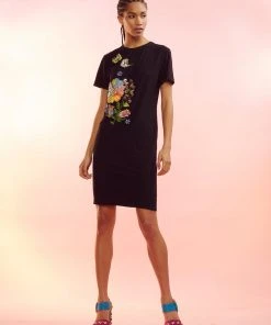 Cynthia Rowley Embroidered Tee Dress WHAT'S HOT 9 Cynthia Rowley Embroidered Tee Dress WHAT'S HOT