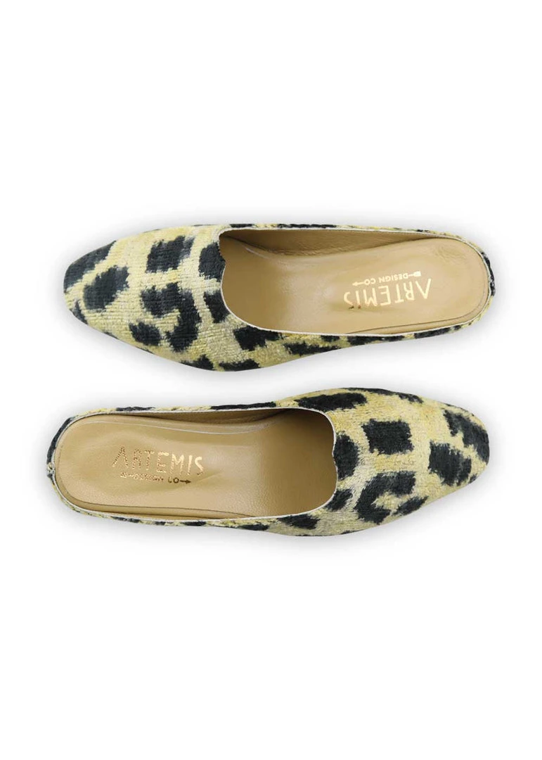 Artemis Design Co. ACCESSORIES Clementine Velvet Moss Mules 5 Artemis Design Co. ACCESSORIES Clementine Velvet Moss Mules